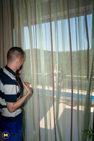 #MatureNL Anal Sexdate In Greece Mackenzie Page (EU) (39) & Sam Bourne (26)