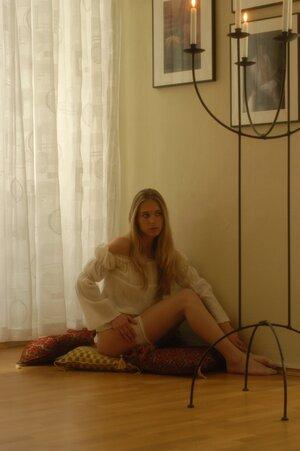 Original 997 px/ 1500 px