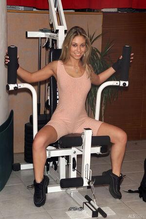 Original 1922 px/ 2883 px