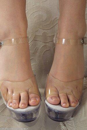 Original 683 px/ 1024 px