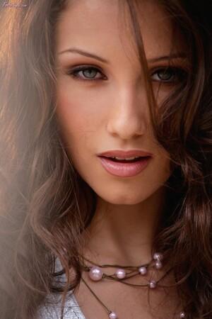 Original 853 px/ 1280 px