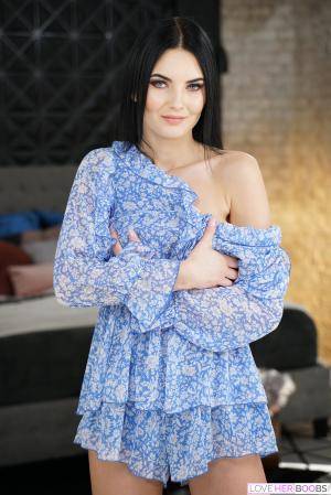 Original 3201 px/ 4800 px