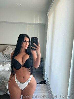 Original 1536 px/ 2048 px