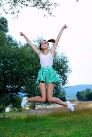 Original 854 px/ 1280 px