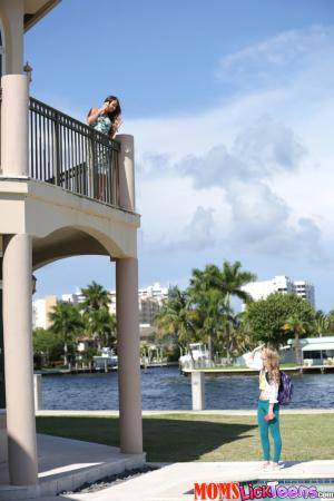 Original 2560 px/ 3840 px