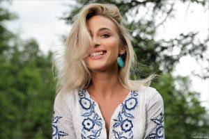 Original 1199 px/ 800 px