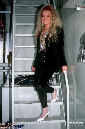 Original 2116 px/ 3200 px