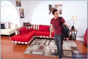 Original 850 px/ 571 px