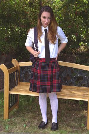 Original 682 px/ 1024 px