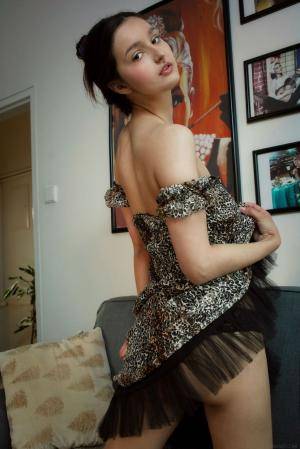 Original 854 px/ 1280 px