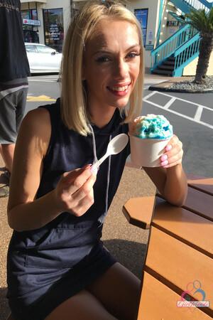 Original 2000 px/ 3000 px