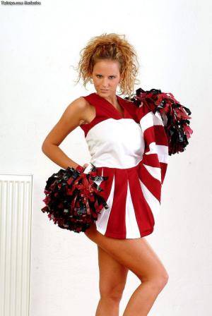 Original 733 px/ 1097 px