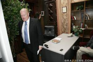 Original 900 px/ 600 px