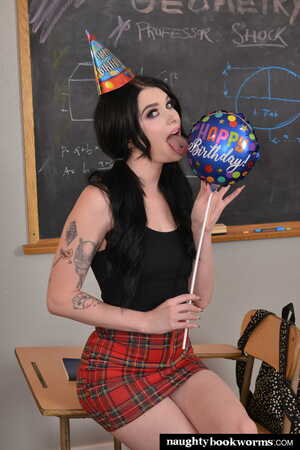 Original 1667 px/ 2500 px