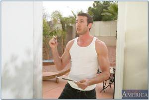 Original 850 px/ 571 px