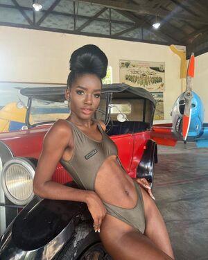 Original 1080 px/ 1350 px