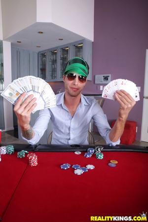 Original 2560 px/ 3840 px