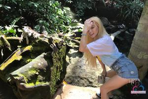 Original 3000 px/ 2000 px