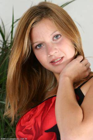 Original 682 px/ 1024 px