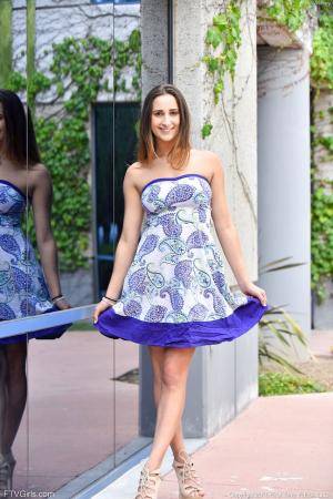 Original 852 px/ 1280 px