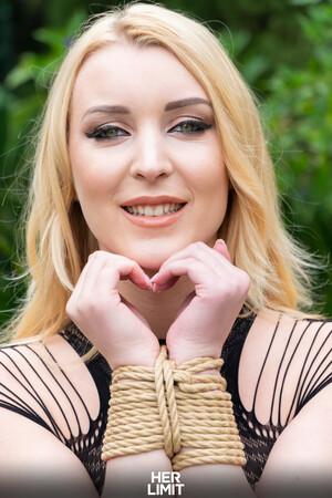 Original 2560 px/ 3840 px