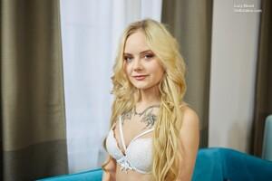 Original 2500 px/ 1667 px