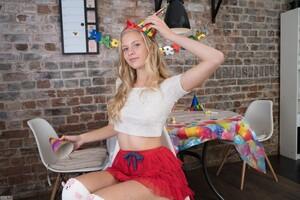 Original 1199 px/ 800 px