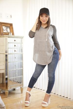 Original 1280 px/ 1920 px