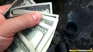 Original 3840 px/ 2160 px