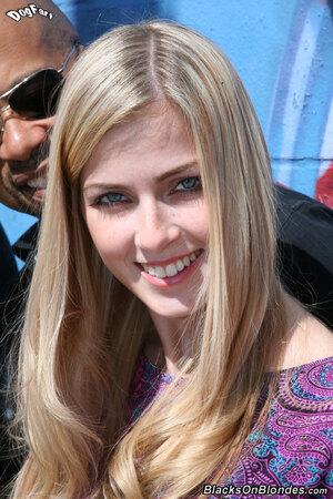 Original 1067 px/ 1600 px