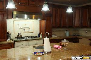 Original 2000 px/ 1333 px