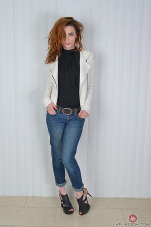 #ATKHairy Emma Evins (emm030) Set 317493