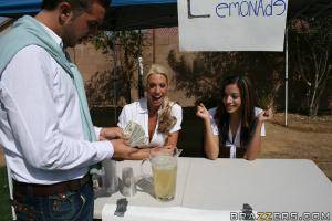 Original 900 px/ 600 px