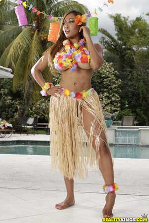 Moriah Mills-Bending And Tending-RealityKings