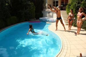 Original 2495 px/ 1663 px