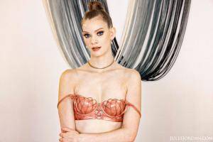 Original 1600 px/ 1067 px