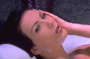 Original 600 px/ 396 px