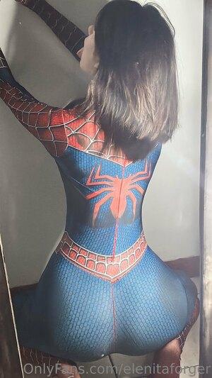 Original 2304 px/ 4096 px