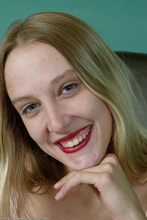 Original 684 px/ 1024 px