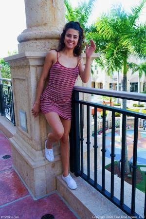 Original 852 px/ 1280 px