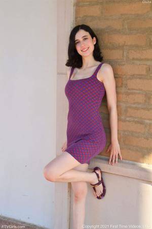 Original 852 px/ 1280 px