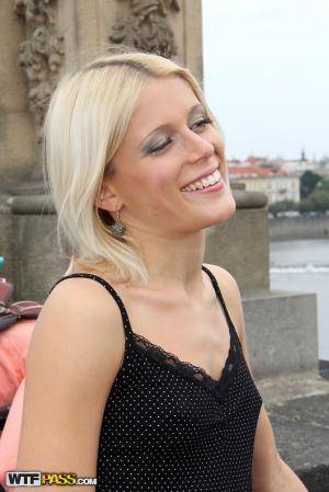 Original 854 px/ 1280 px