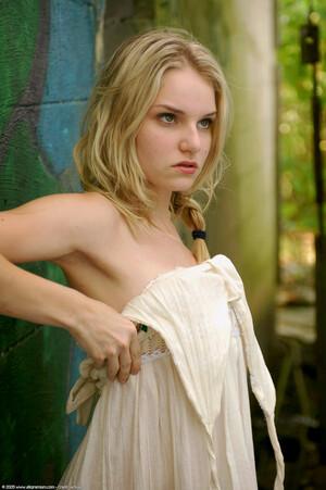 Original 1021 px/ 1536 px