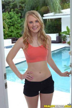 Original 2564 px/ 3840 px