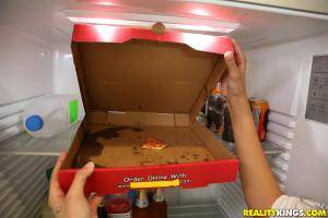 Original 2700 px/ 1800 px