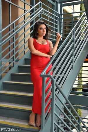 Original 1067 px/ 1600 px