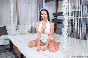 Original 1600 px/ 1067 px