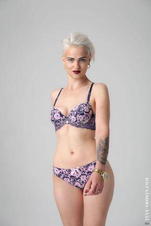 Original 854 px/ 1280 px