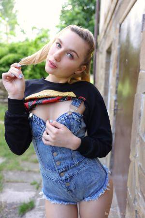 Original 2400 px/ 3600 px