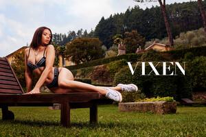 Original 2999 px/ 2000 px